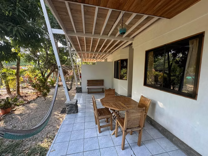 SE VENDE PROPIEDAD COMERCIAL HOSPEDAJE EN SANTA TERESA, CÓBANO