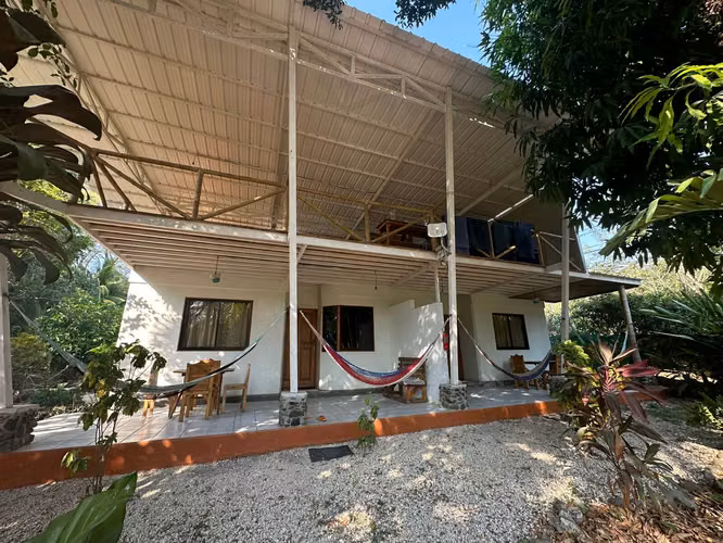 SE VENDE PROPIEDAD COMERCIAL HOSPEDAJE EN SANTA TERESA, CÓBANO