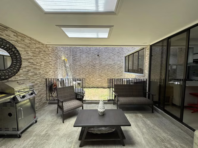 Venta de condominio de 5 hab en Freses, Curridabat, (AD) - Imagen 7