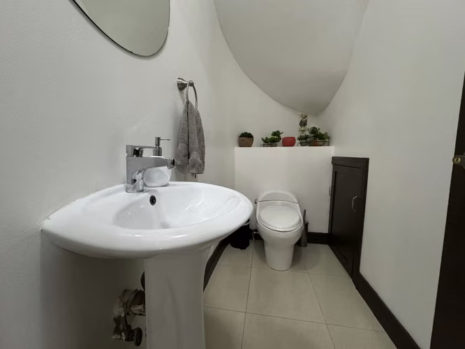 Venta de condominio de 5 hab en Freses, Curridabat, (AD) - Imagen 8