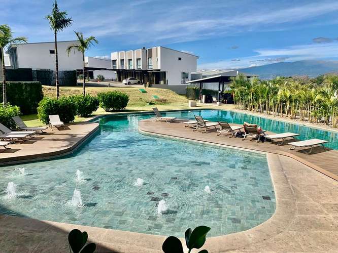 Venta de casa en Santa Ana, Rio de Oro - Oportunidad