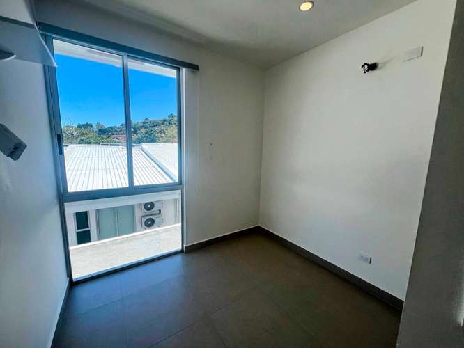 Venta de casa en Santa Ana, Rio de Oro - Oportunidad