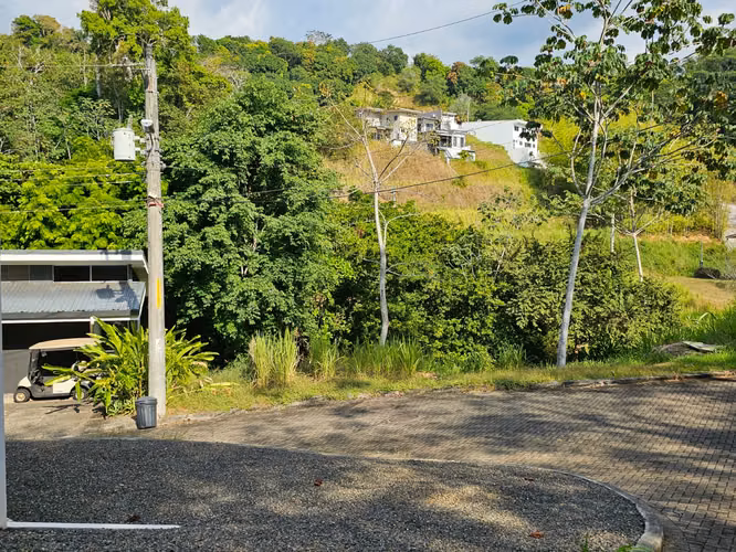 Lote de Playa condominio Villa Leona Punta Leona…a 1h de San Jose