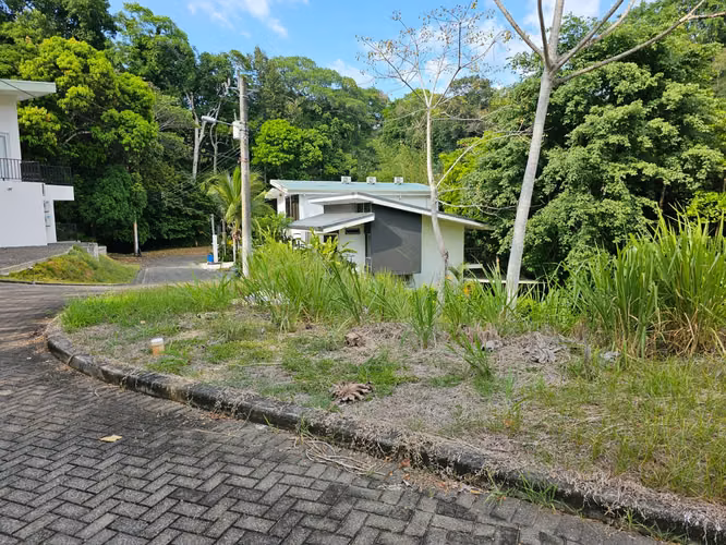 Lote de Playa condominio Villa Leona Punta Leona…a 1h de San Jose