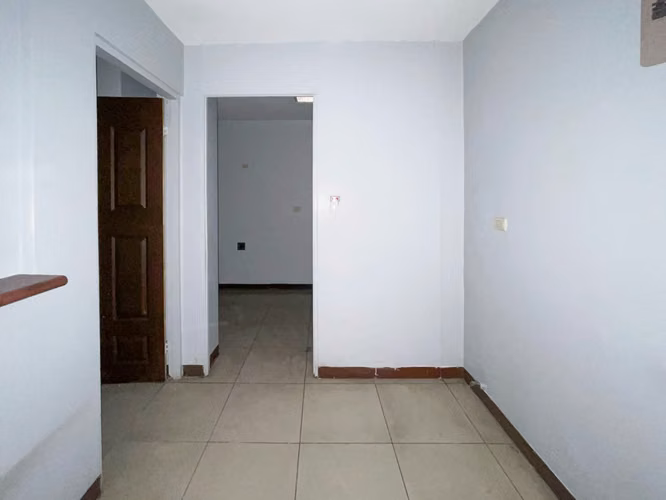 Se alquilan consultorios médicos cerca del Hosp. de Niños (AD).