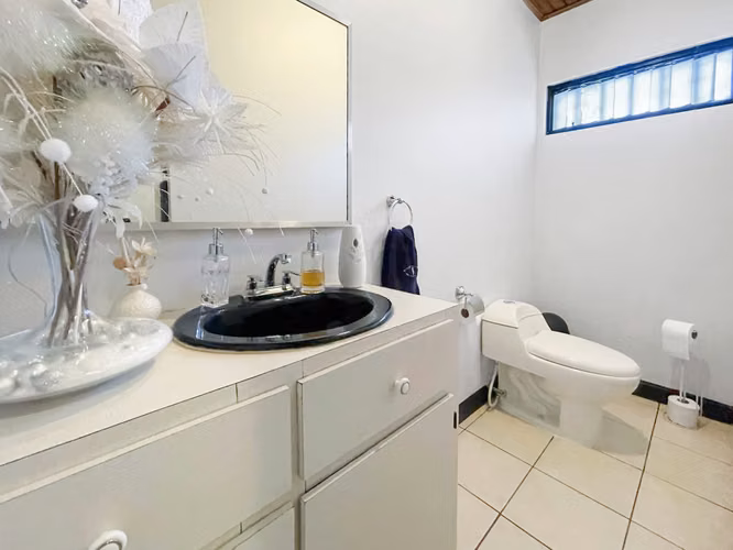 Se vende Casa de 1 nivel en Lomas de Ayarco, Curridabat (AD).