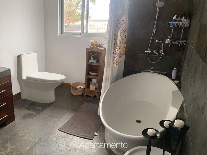 Venta de casa en Cerro Colón, con fabulosa vista y apartamento anexo de huéspedes - Imagen 7