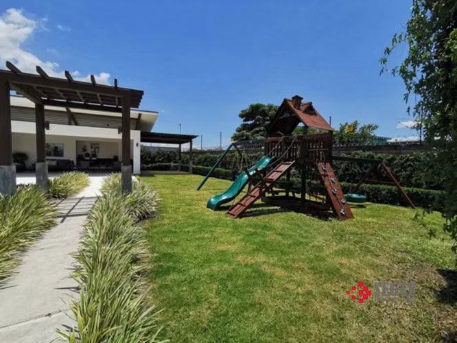 Venta de lote en Condomini, Santa Ana, Río Oro.