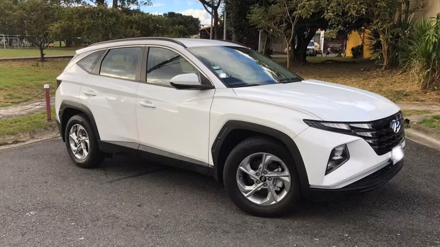 HYUNDAI TUCSON GL 2022 AUTOMÁTICO - Imagen 10