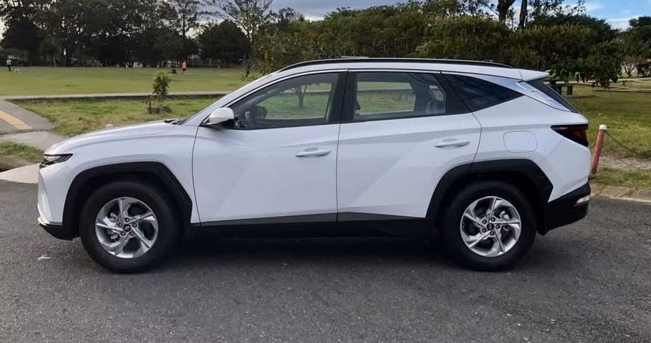 HYUNDAI TUCSON GL 2022 AUTOMÁTICO - Imagen 8