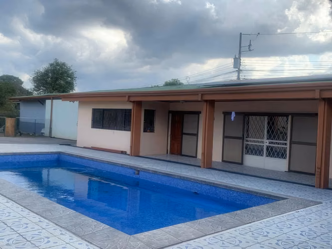 Venta de Casa en San Joaquín de Flores ,Heredia