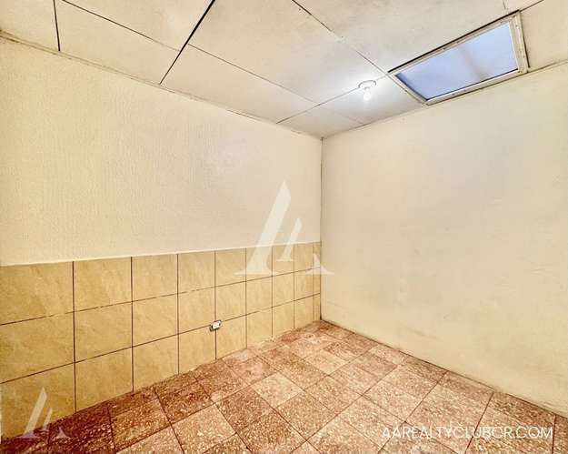La Colina, Curridabat – Casa y Apartamento de una Planta con Uso Mixto - Imagen 2