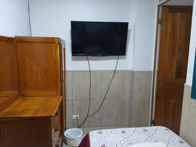 HABITACIÓN AMUEBLADA por PASEO COLON  con servicios incluidos - Imagen 10