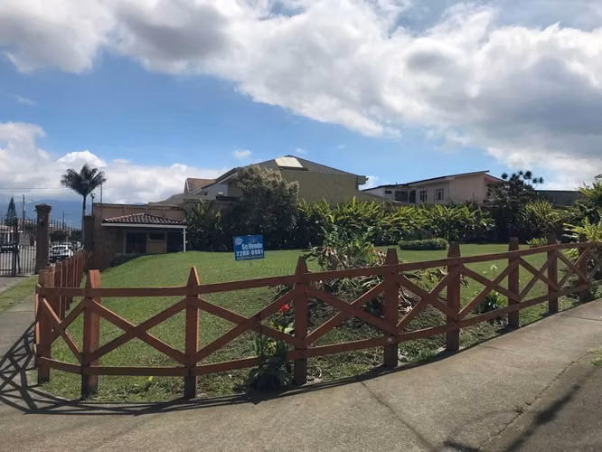 Lote en Sabanilla, Montes de Oca – Excelente ubicación y alta plusvalía LR51 - Imagen 3