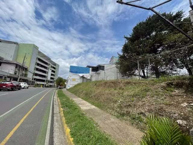 Lote en Barrio Dent-San Pedro ideal para apartamentos y/o locales