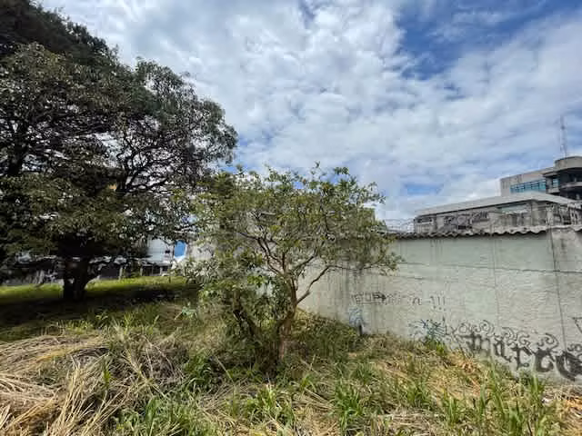 Lote en Barrio Dent-San Pedro ideal para apartamentos y/o locales