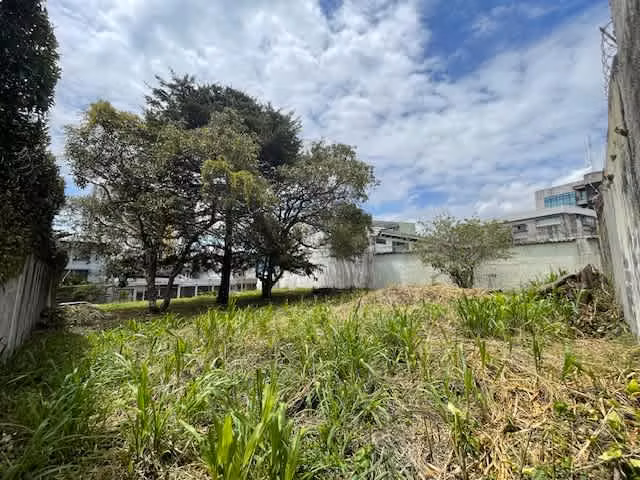 Lote en Barrio Dent-San Pedro ideal para apartamentos y/o locales