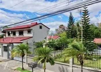 Santa Ana - Casa Amplia y Lote - Precio Reducido - Magnífica Oportunidad - Imagen 10