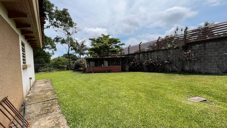 Venta. Santa Ana. Propiedad para desarrollar.