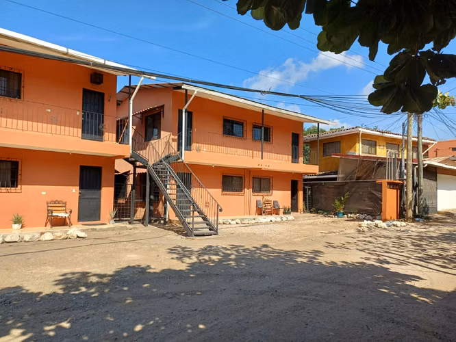 8 apartamentos amoblados y equipados a metros de Playa Tamarindo, Guanacaste.