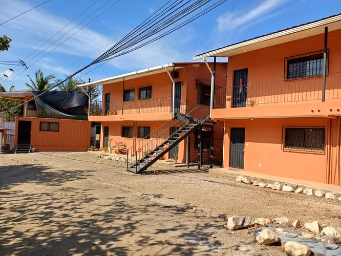 8 apartamentos amoblados y equipados a metros de Playa Tamarindo, Guanacaste.