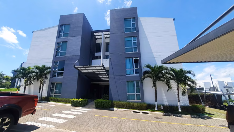 Venta para inversión de apartamento en condominio. Cariari, Heredia - Imagen 18