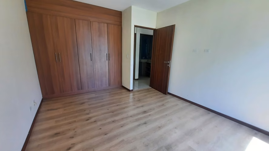 Venta para inversión de apartamento en condominio. Cariari, Heredia - Imagen 6