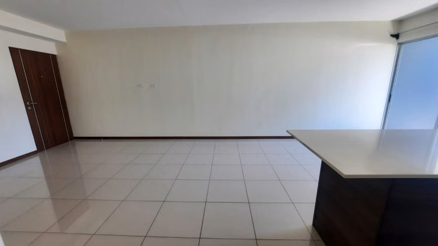 Venta para inversión de apartamento en condominio. Cariari, Heredia - Imagen 4