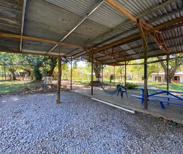 FINCA CON 2 PROPIEDADES EN TURRUBARES Y VISTA A LA 27