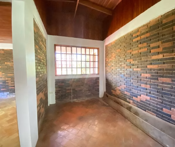 FINCA CON 2 PROPIEDADES EN TURRUBARES Y VISTA A LA 27