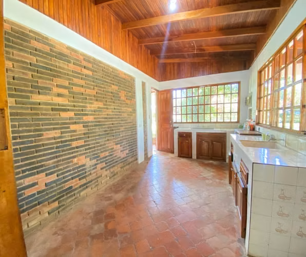 FINCA CON 2 PROPIEDADES EN TURRUBARES Y VISTA A LA 27