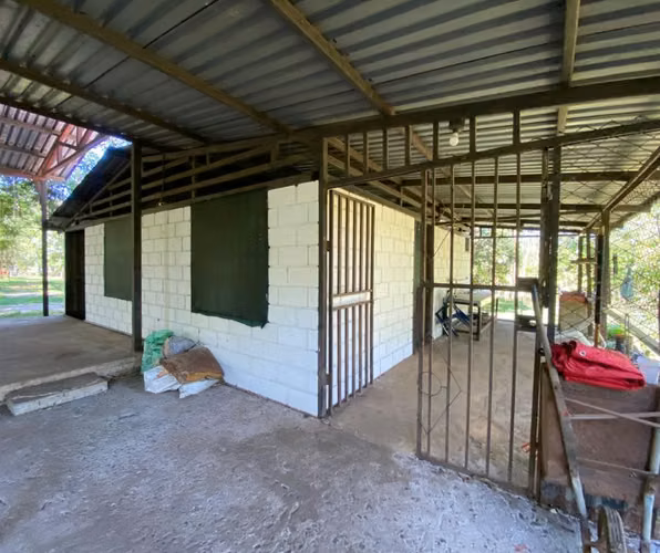 FINCA CON 2 PROPIEDADES EN TURRUBARES Y VISTA A LA 27