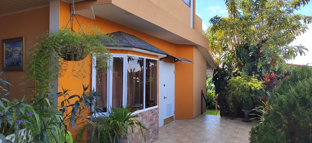Se Vende Casa en San Rafael de Heredia, Concepción