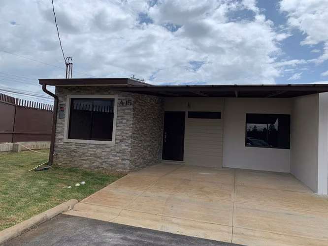 Alquiler de Casa en Condominio Heredia Metro