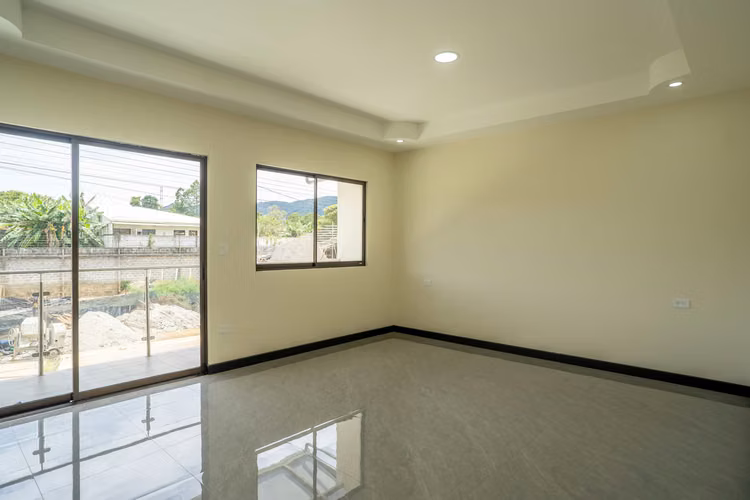 Venta de casa nueva en Distrito San Juan