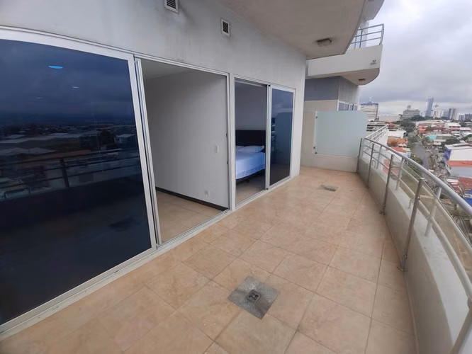 Apartamento en Torres Paseo Colón