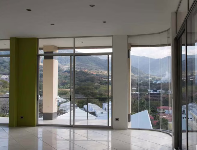 Casa con hermosa vista en Pozos, Santa Ana. C182
