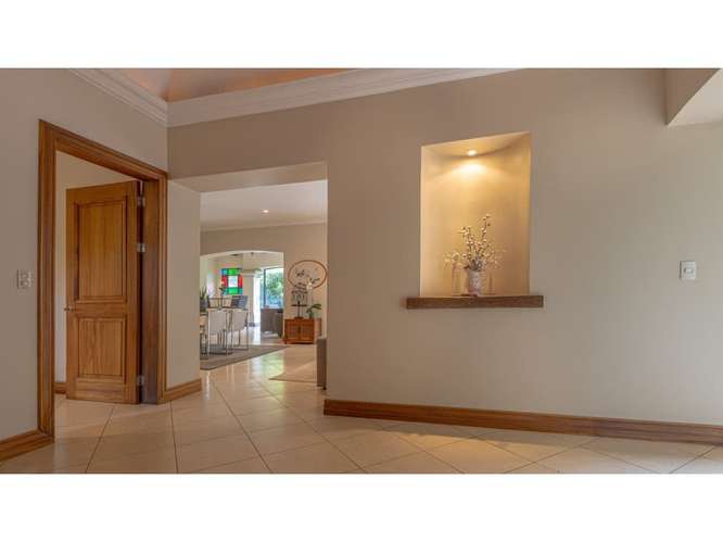 Bosques de Lindora, Santa Ana. Preciosa residencia de lujo - Imagen 11