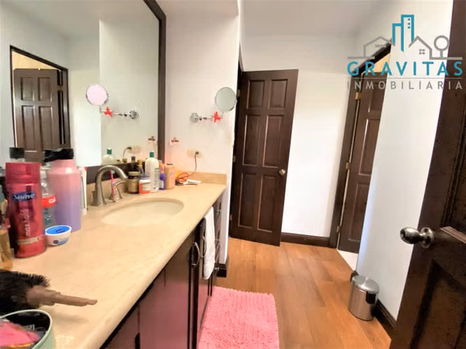 Casa en Curridabat | Uso de suelo mixto | 1300 m2 | 5 hab | F 206