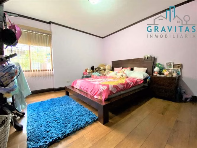 Casa en Curridabat | Uso de suelo mixto | 1300 m2 | 5 hab | F 206