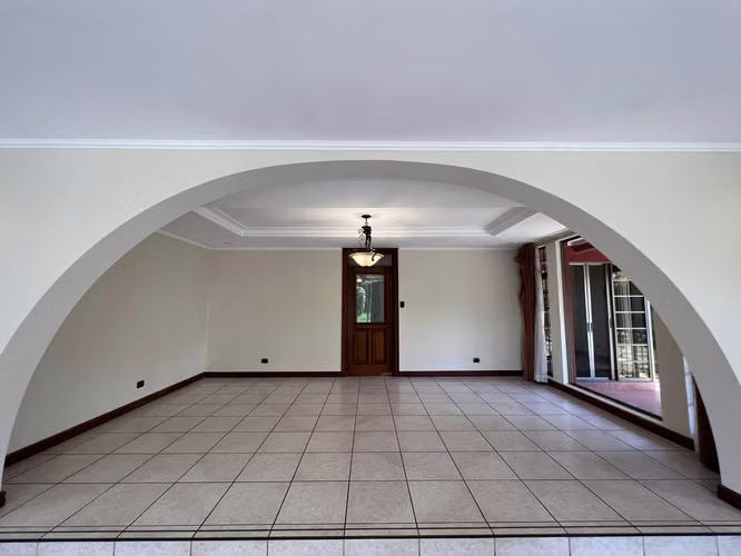 REBAJADA ¡Venta de Casa en Cartago al Frente a la entrada principal del TEC - Imagen 7