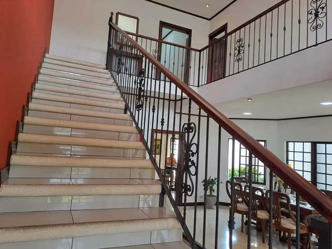 Casa de lujo en Santo Domingo de Heredia con piscina