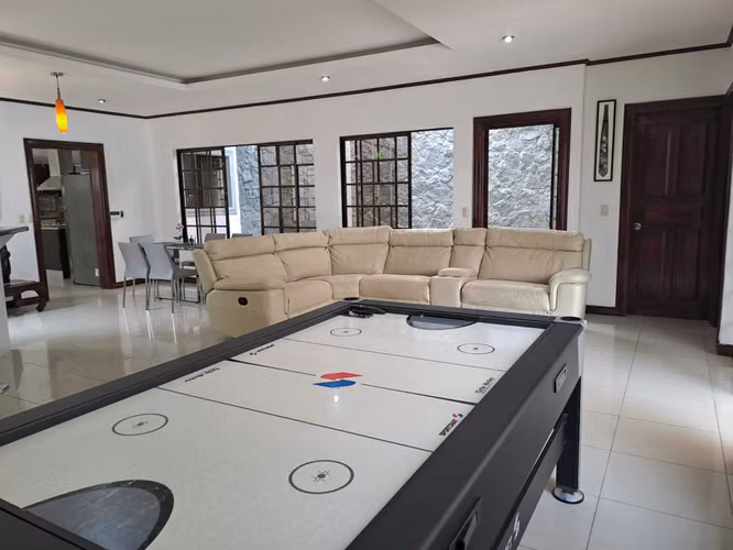 Casa de lujo en Santo Domingo de Heredia con piscina