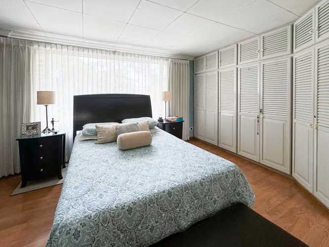 Se vende Casa en residencial privado en Ayarco, Curridabat (AD).