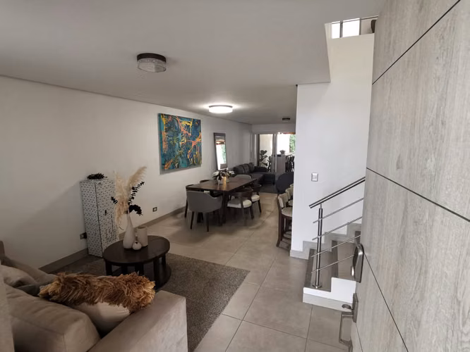 SE VENDE CASA EN CONDOMINIO EN GUACHEPELÍN DE ESCAZÚ - Imagen 3