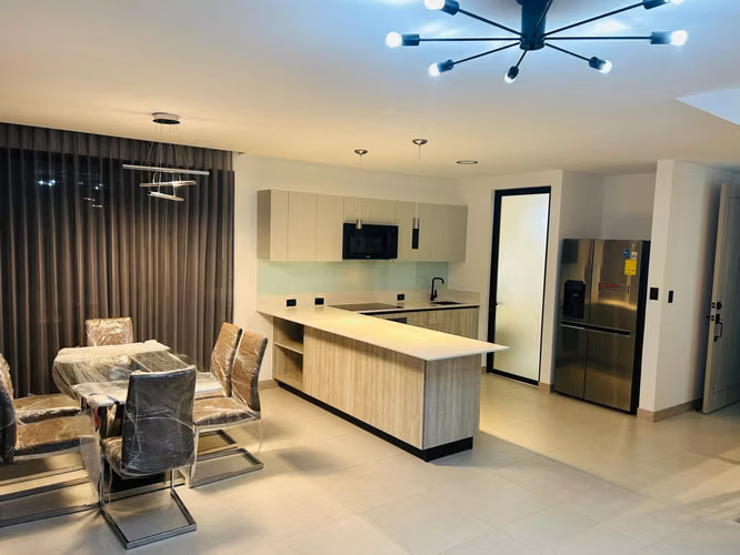 Hermosa Casa Lindora Village - Imagen 8