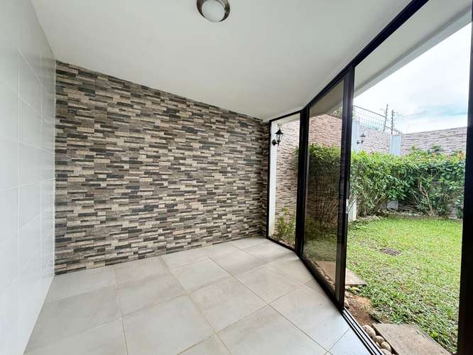 Casa en condominio en venta Santo Domingo, Heredia
