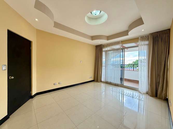 Casa en condominio en venta Santo Domingo, Heredia