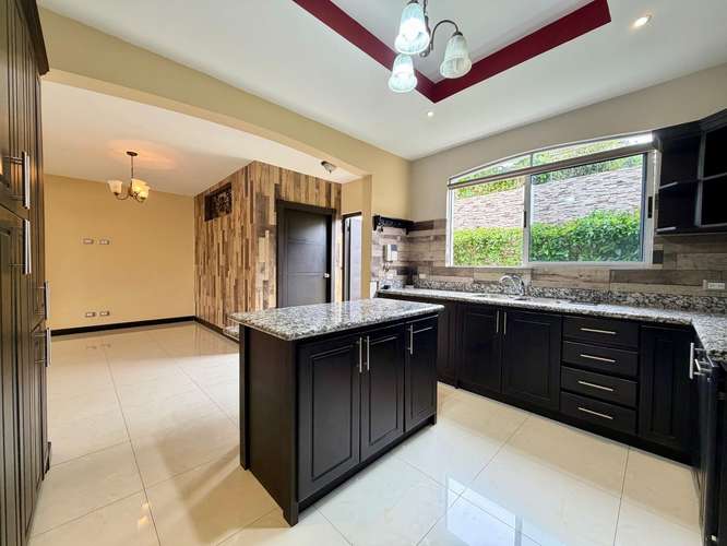 Casa en condominio en venta Santo Domingo, Heredia