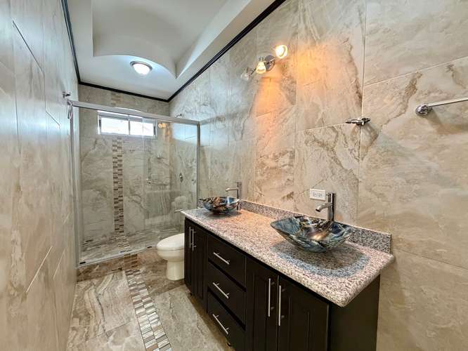Casa en condominio en venta Santo Domingo, Heredia